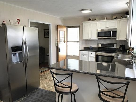 5th image of 325 Birdwell Cir