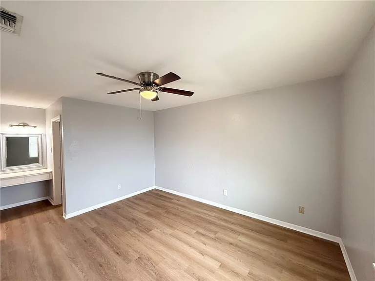 4011 Oak Bay Dr #3 — Photo 6