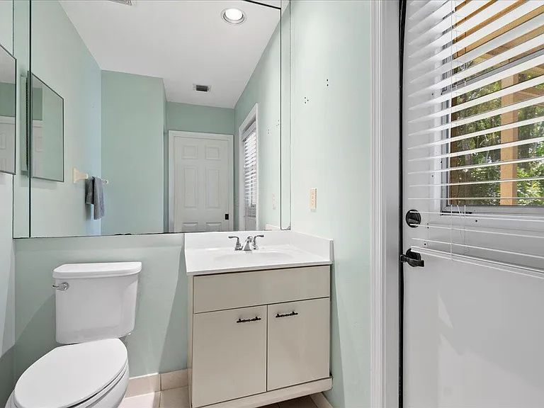 13557 Northumberland Cir — Photo 30