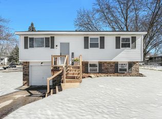 700 Macomb Ave NW, Grand Rapids, MI 49534