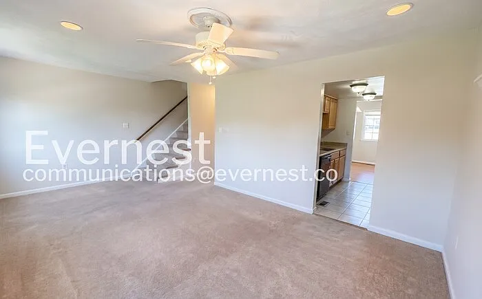 2325 McClellan Ct — Photo 11