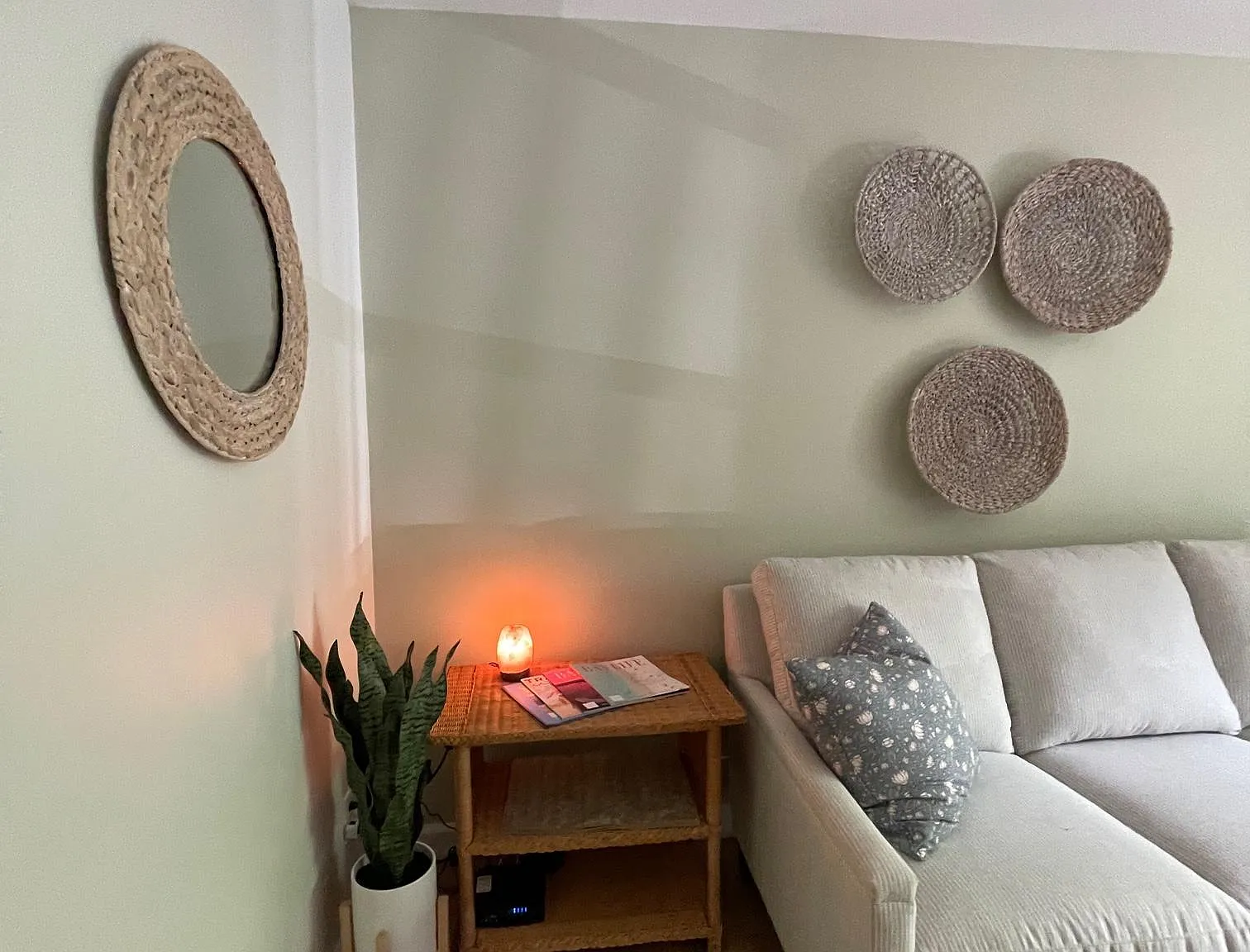 2 bed, 800 sqft, $2,500 — Photo 2