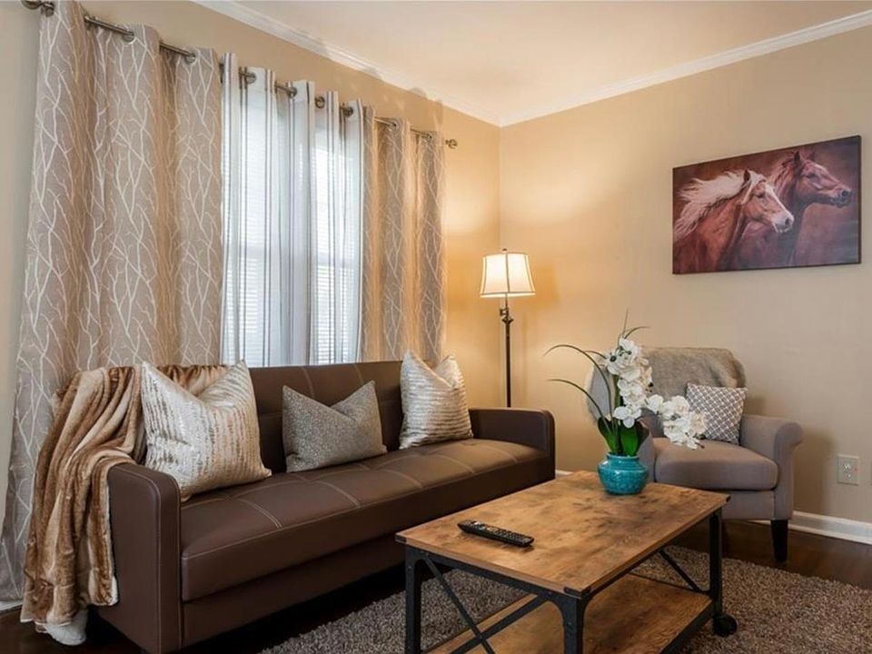 1st image of 887 Vedado Way NE APT 4
