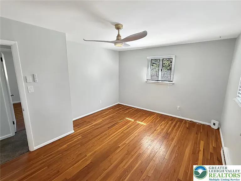 308 Hemlock Ln — Photo 11