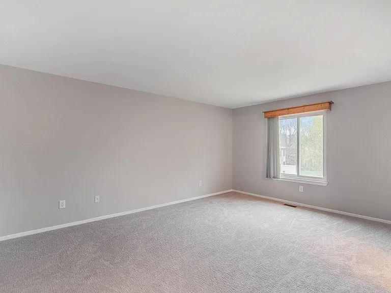 9527 Greenfield Ct — Photo 7