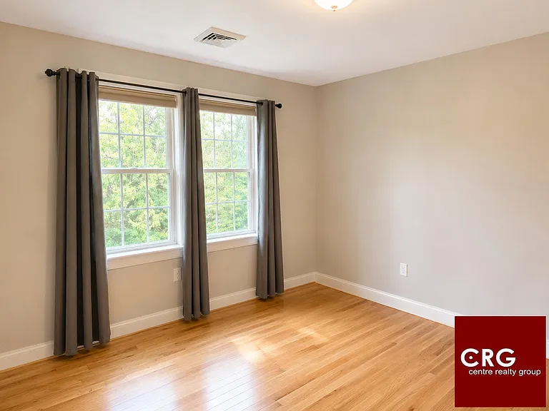 21 Pleasant St — Photo 14
