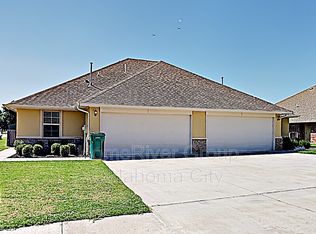 11200 Coachmans Rd, Yukon, OK 73099