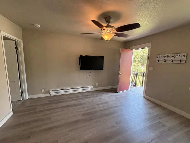 entrance and living room