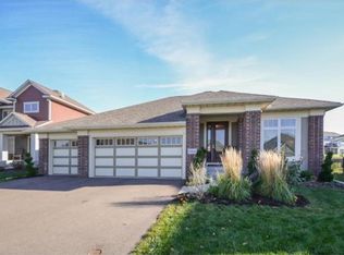 11466 Sand Castle Dr, Woodbury, MN 55129