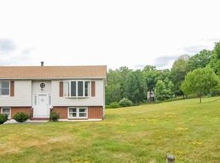 183 Oswego Rd, Pleasant Valley, NY 12569