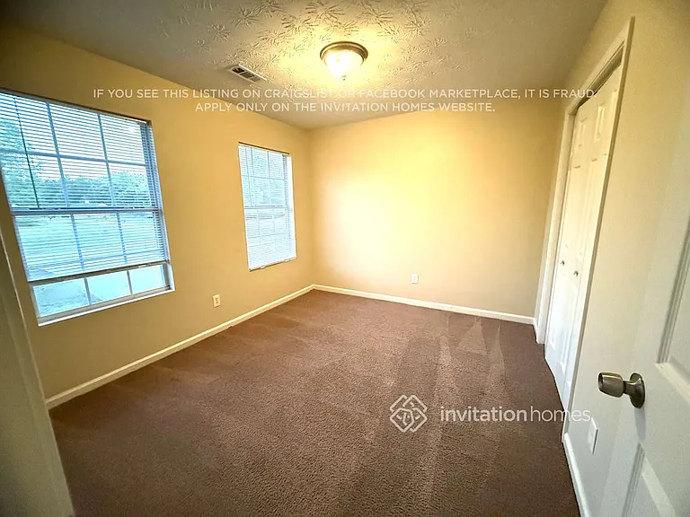 10 Summer Breeze Ct — Photo 7