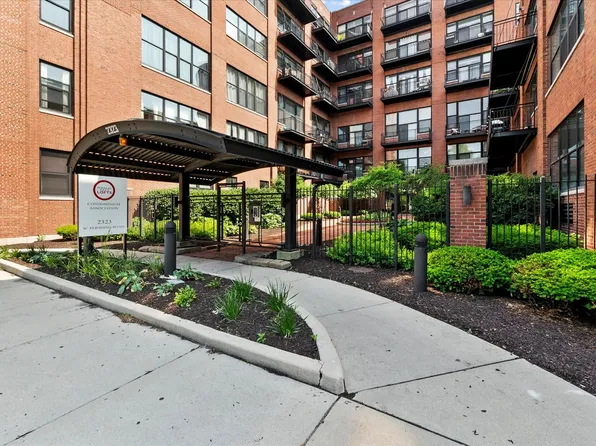 2323 W Pershing Rd APT 212, Chicago, IL 60609