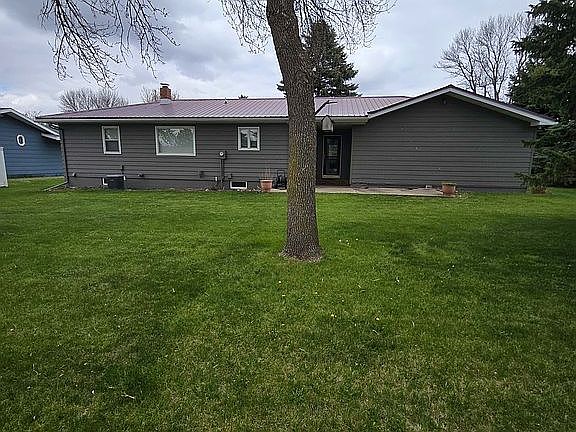 2nd image of 303 Manor Ave S