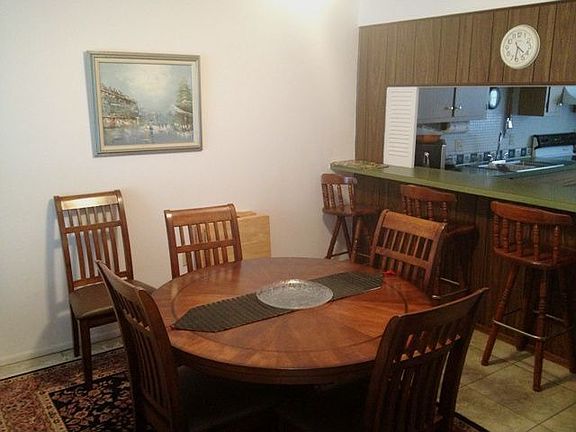4th image of 1020 Pine Tree Dr #2