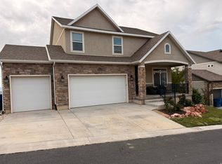 452 S Sunset Ridge Dr, North Salt Lake, UT 84054