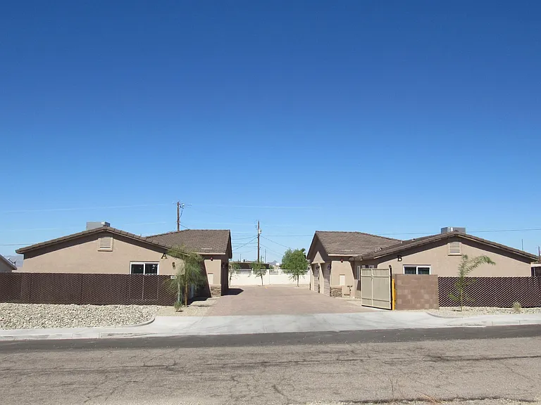 2495 Palisades Dr #B-102 — Photo 1