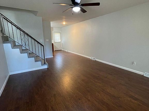 3rd image of 5623 Crest Dr