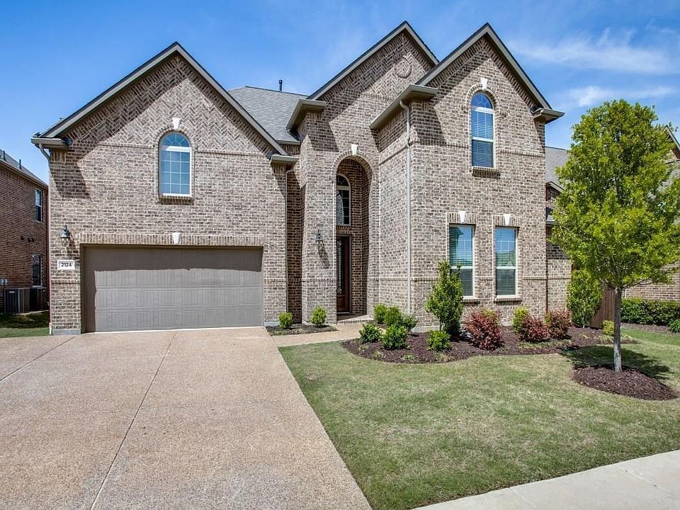 Welcome to 2124 Hideaway Lane!  This beautiful home includes a GUEST QUARTERS that has it's own kitchen, living room, bedroom & bath!  Perfect for live-in family members that want their own space.
