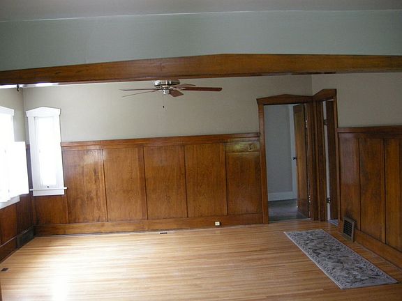 4th image of 2716 S Alden St