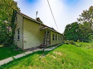 829 Starkweather Ave, Cleveland, OH 44113