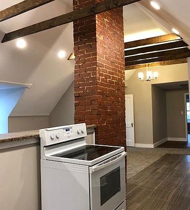 4th image of 468 W Delavan Ave #3