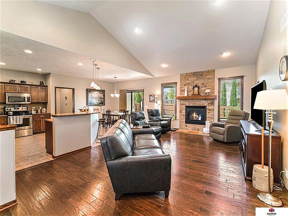 5th image of 2728 Shadowbrook Dr