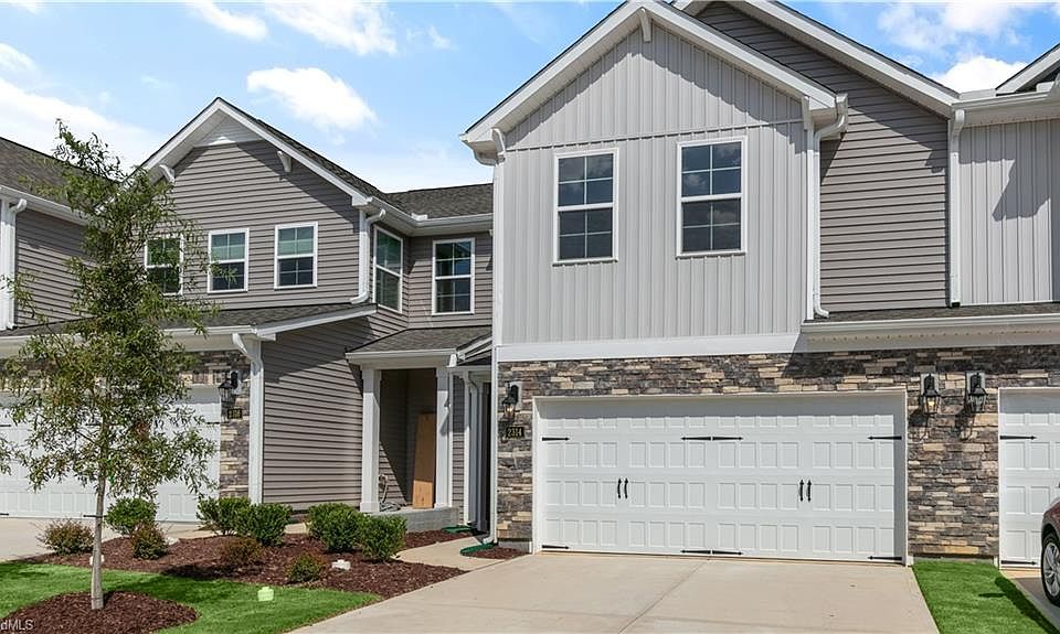 1st image of 131 Briarwood Ln