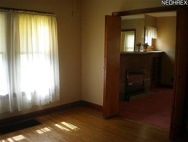 3rd image of 5288 Mahoning Ave