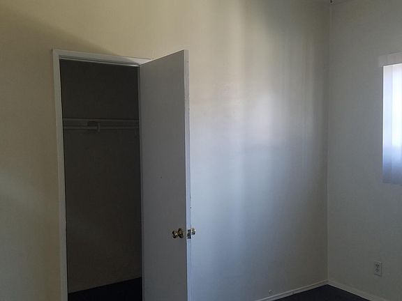 4th image of 1538 W Stoneridge Ct APT B