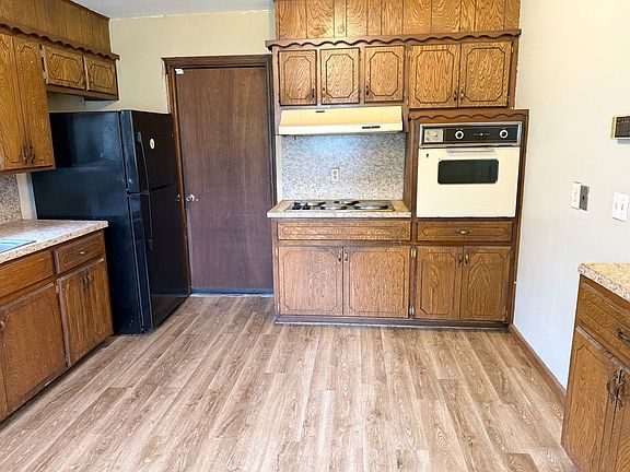 5th image of 1612 Sunrise St