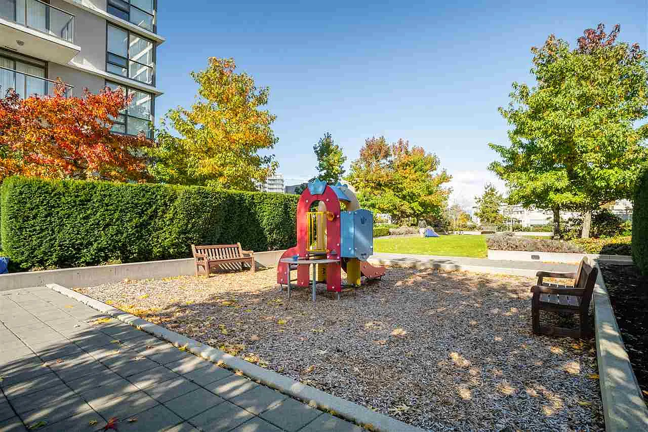 2 bed, 1063 sqft, $2,850 — Photo 3