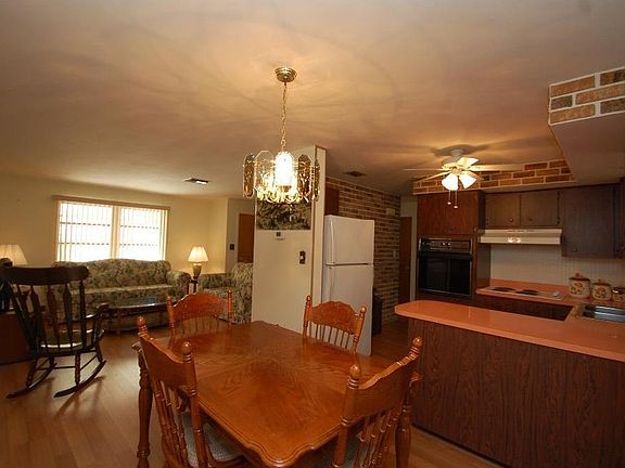 5th image of 1300 N Saturn Ave