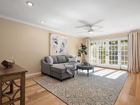 5th image of 1428 Calaveras Ave