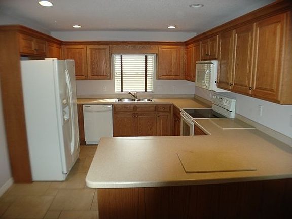 3rd image of 5728 New York Ave