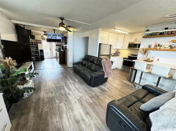 94-249 Waikele Rd APT A100, Waipahu, HI 96797