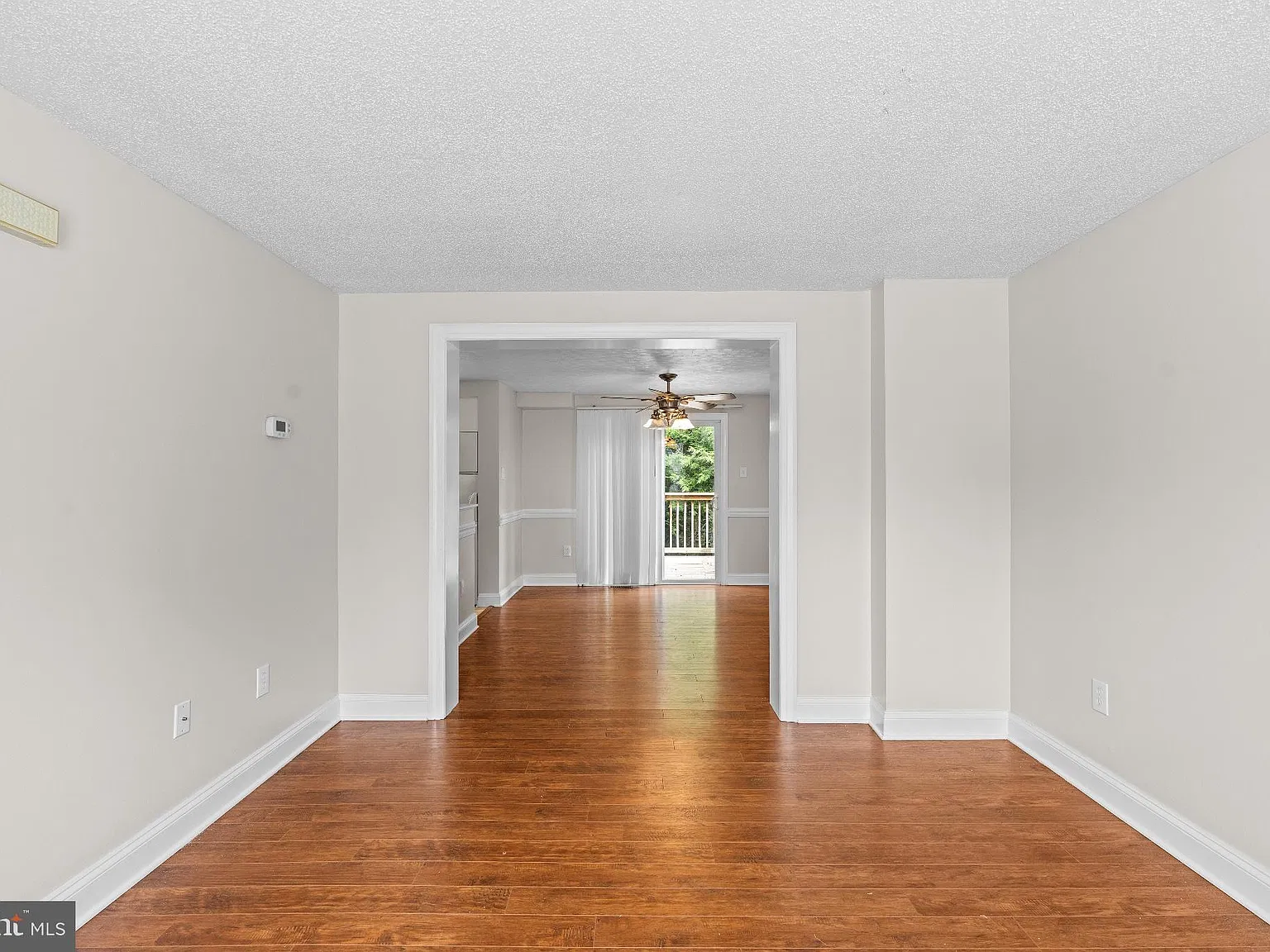 3 bed, 3.5 bath, 1640 sqft, $2,350 — Photo 3