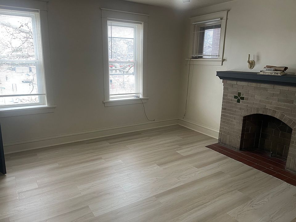 1st image of 3925 S Grand Blvd #1F