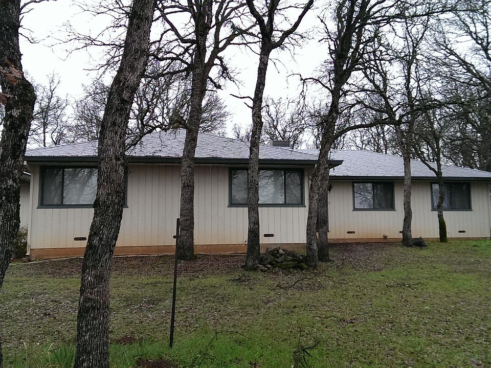 1st image of 8208 Oakcrest Dr