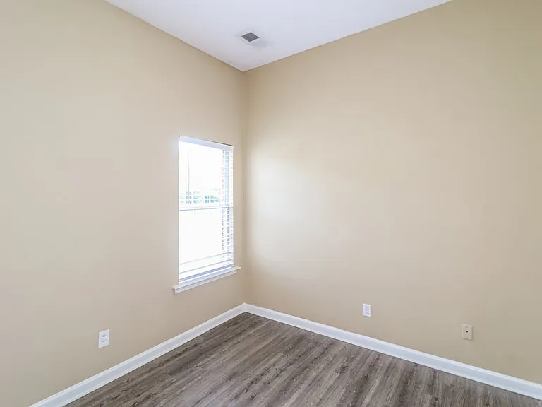 2753 Virginia Woods Pl — Photo 12