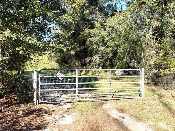 6212 Futch Rd, Hahira, GA 31632