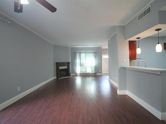 5th image of 7350 Kirby Dr APT 33