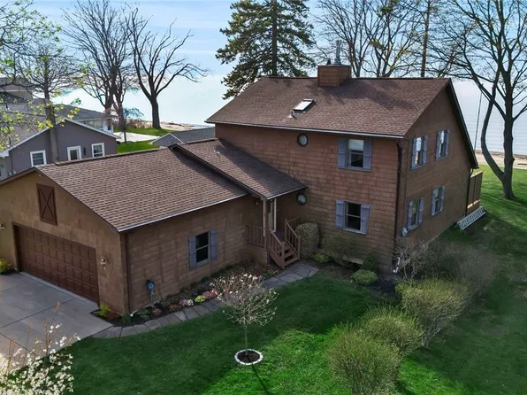 386 Roat Dr, Angola, NY 14006