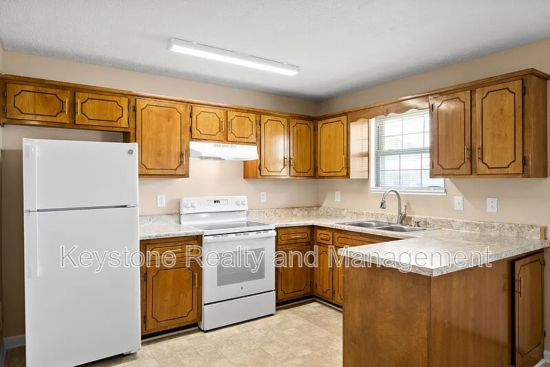Thompsonville Lane — Photo 4