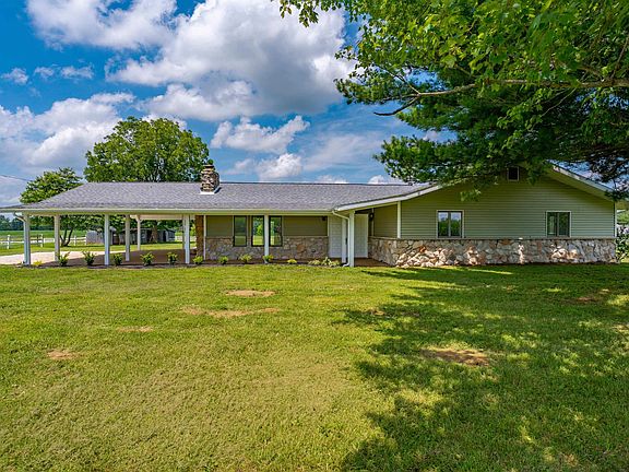 3rd image of 2444 Metzger Rd