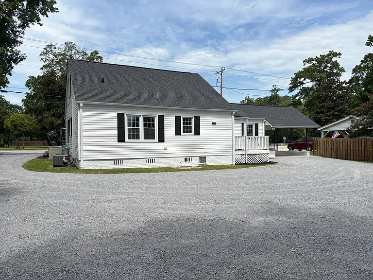 202 Carolina Ave — Photo 15