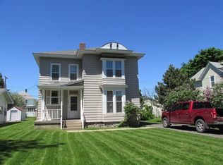 1018 Wisconsin Ave, Gladstone, MI 49837