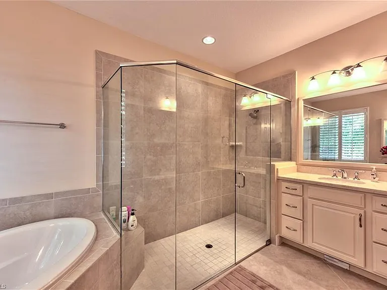 7755 Martino Cir — Photo 15