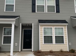 504 Directive Dr, Hope Mills, NC 28314