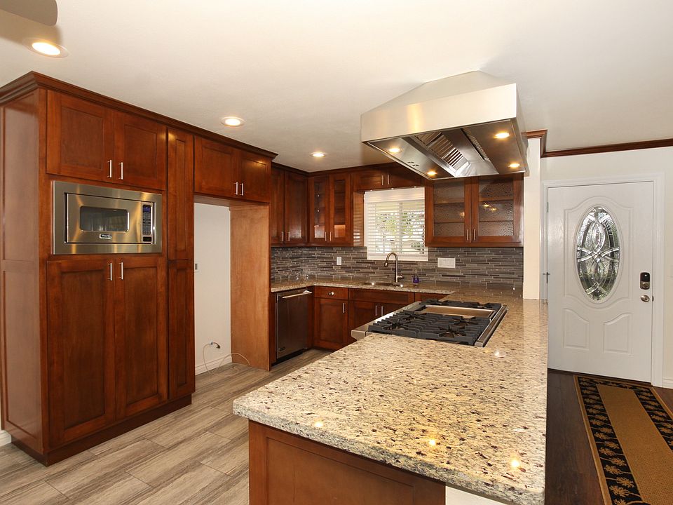 1st image of 4386 Goldenrod Ct