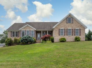 72 Guernsey Ln, Staunton, VA 24401